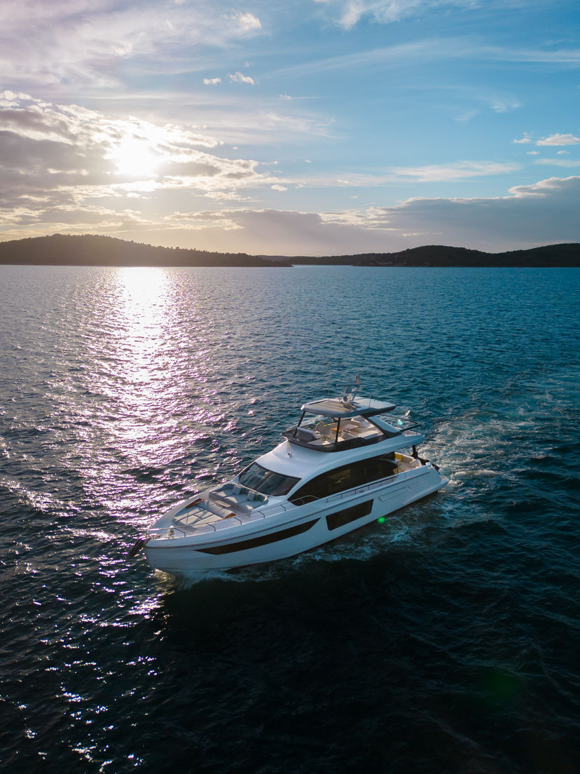 Azimut 68 DONNA