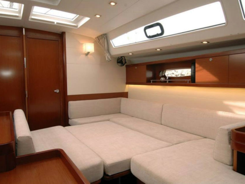 Beneteau 50 Flying Colours
