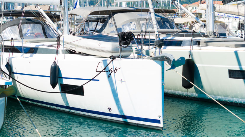 Bavaria Yachtbau 45 Lego