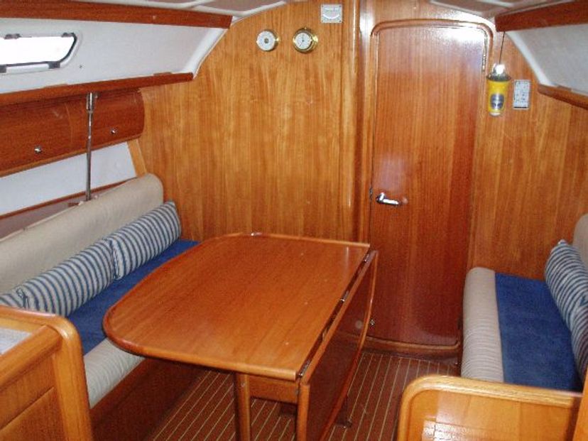 Bavaria Yachtbau 32 CRUISER S/Y Athina