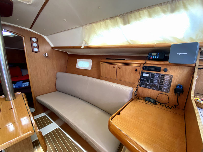 Jeanneau 32 Zarif