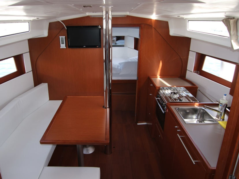 Beneteau 38 FEDE