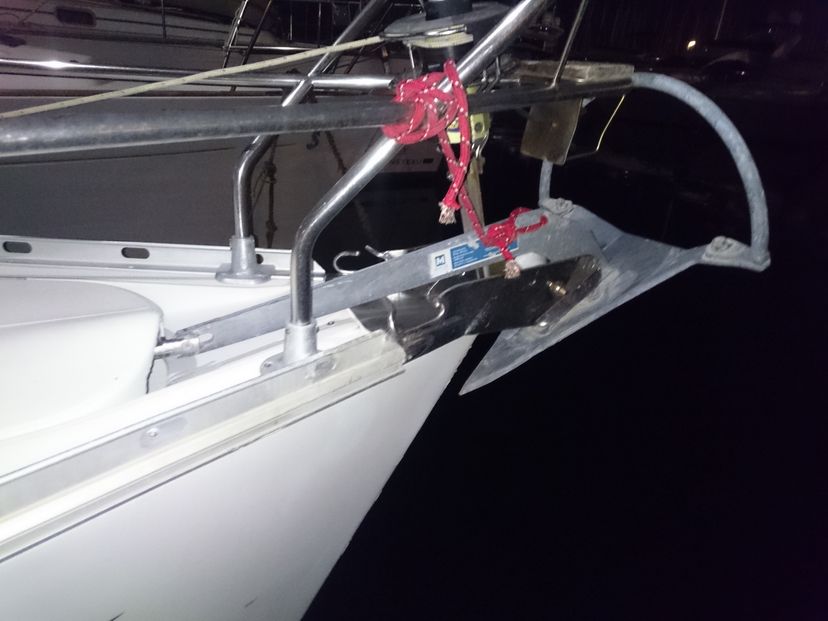 Jeanneau 36 Pythagoras (electric head, wind generator)