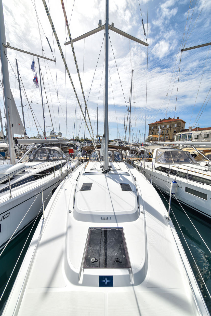 Bavaria Yachtbau C42 Mauvic