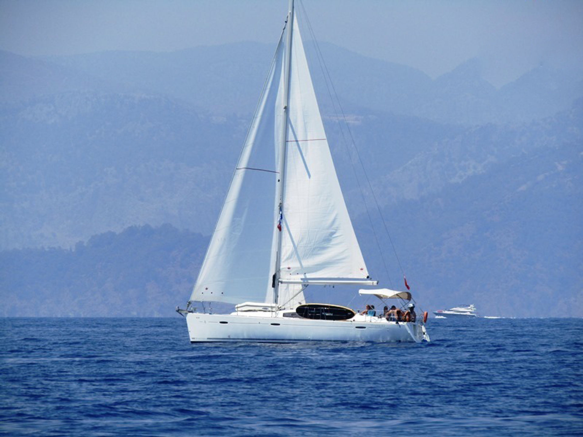 17346851532600864_sailing.jpg