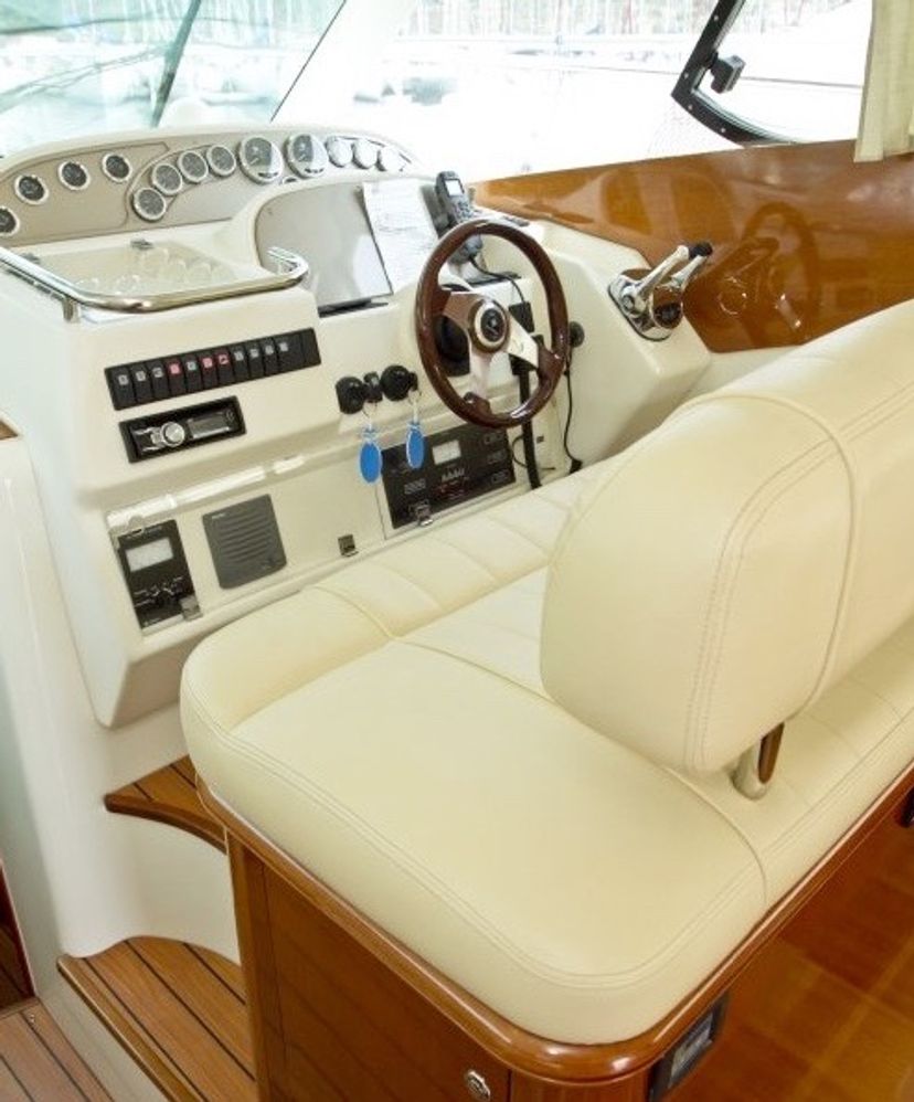 Prestige 46 Cobalt Blu