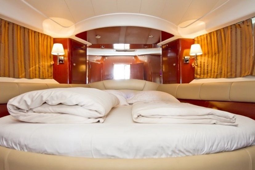 Prestige 46 Cobalt Blu