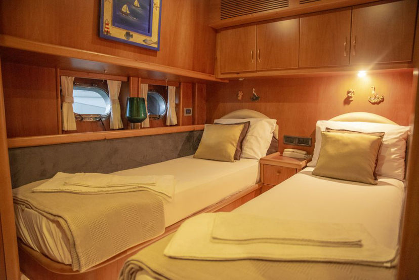 20 MT - 3 Cabins, Motor Yacht - M20S3