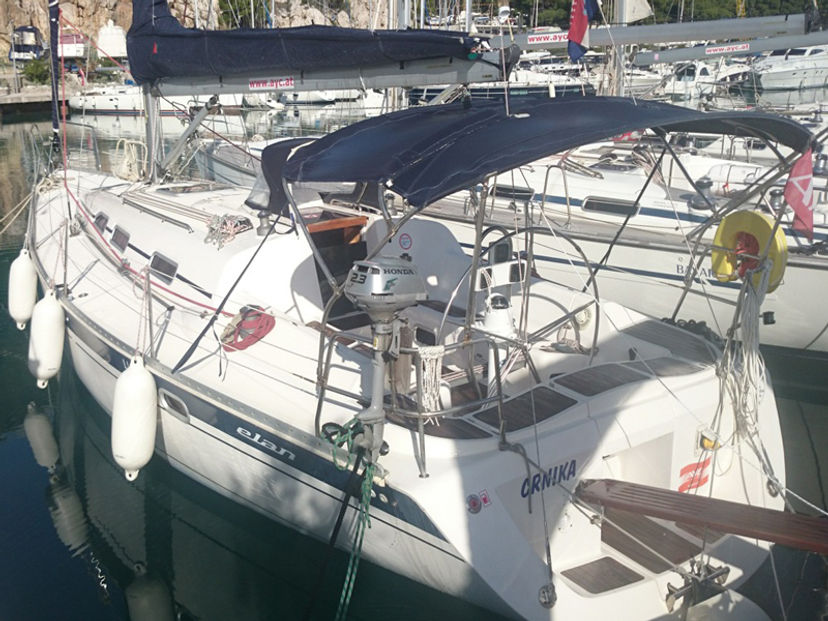 Elan 40 CRNIKA