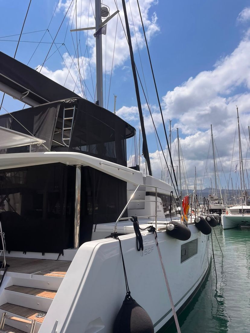 Lagoon 52 Saga