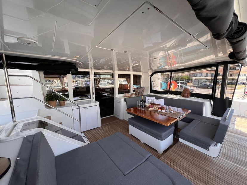 Lagoon 52 Saga