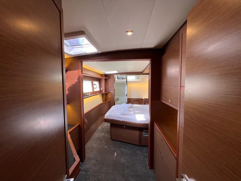 Lagoon 52 Saga