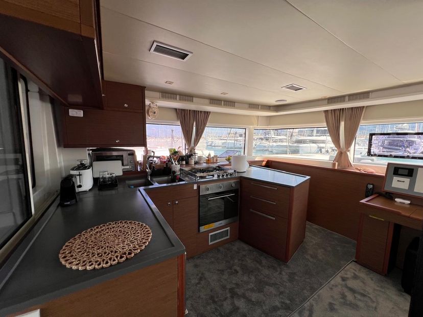 Lagoon 52 Saga