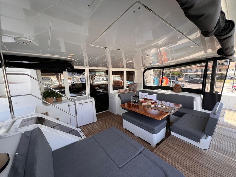 Lagoon 52 Saga