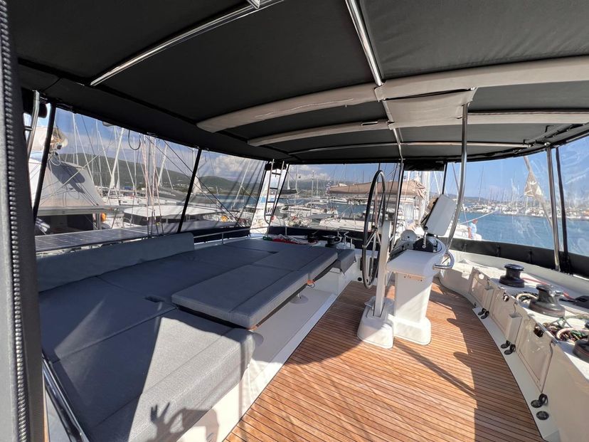 Lagoon 52 Saga