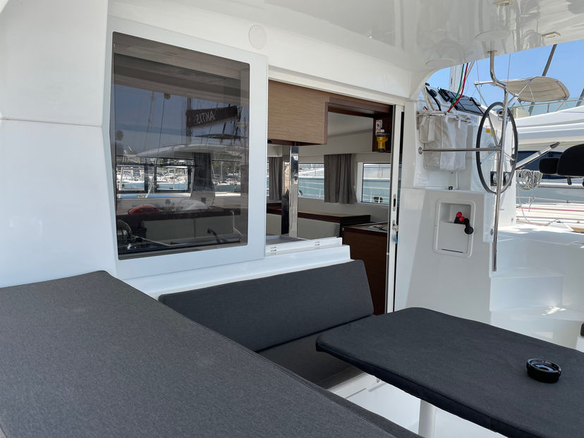Lagoon 40 Drifter