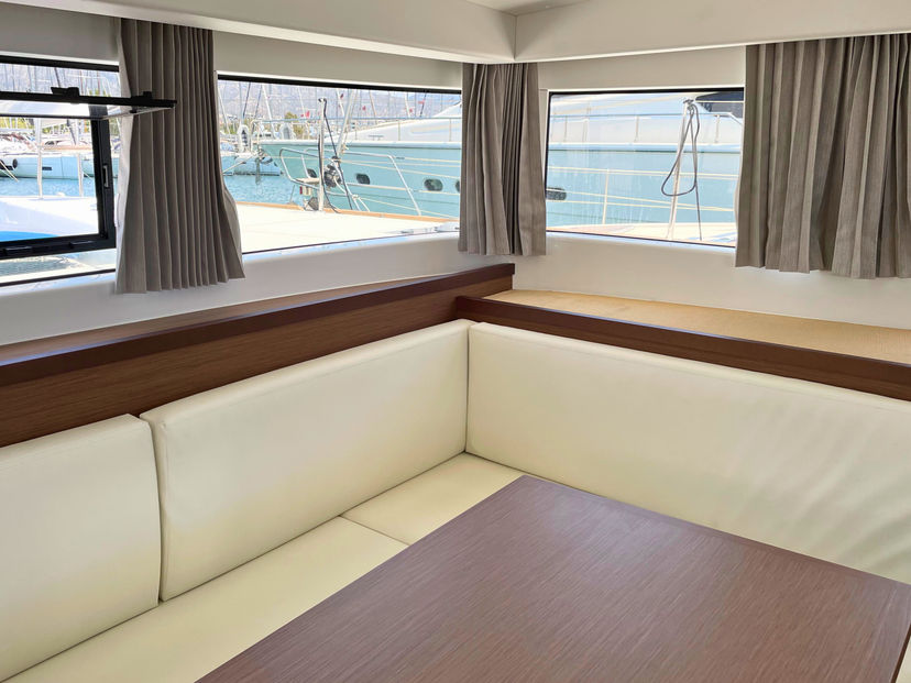 Lagoon 40 Drifter