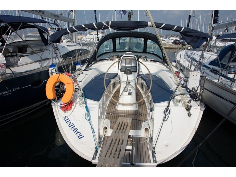 Bavaria Yachtbau 38 (1132 BG) (sails 2015)