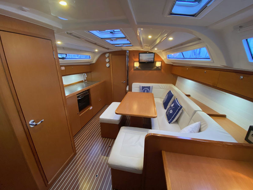 Bavaria Yachtbau CRUISER 41 Raven