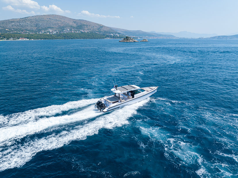 Axopar Boats 37 OPIJUM