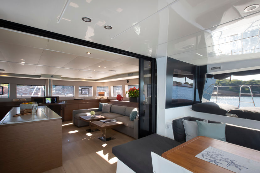 Lagoon 620 Phantom