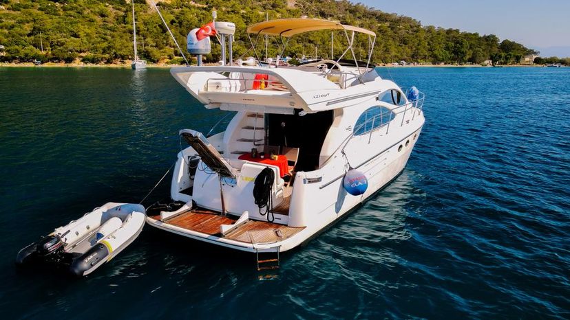 Azimut Ela