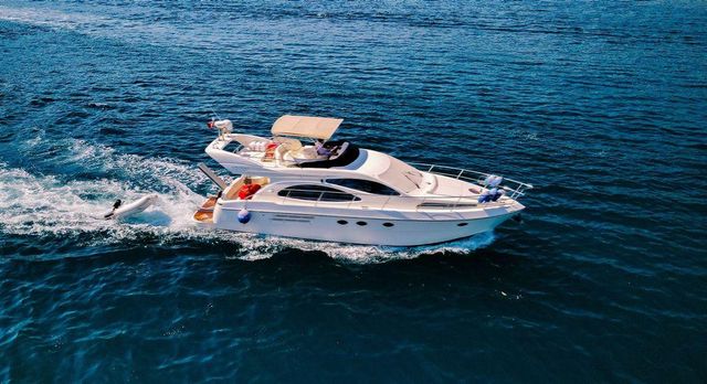 Azimut Ela