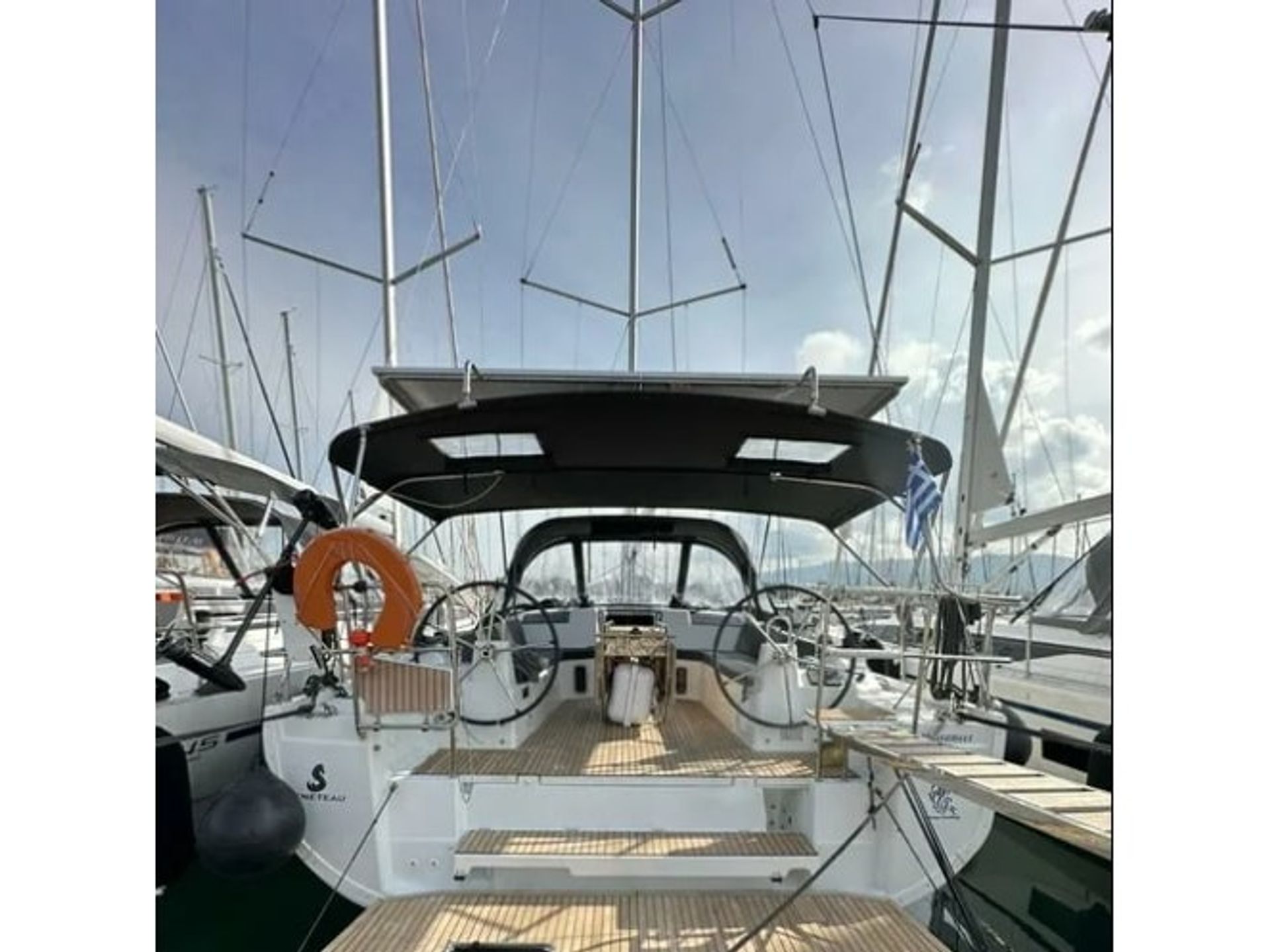 19211890855601802_oceanis_40.1_1.jpg