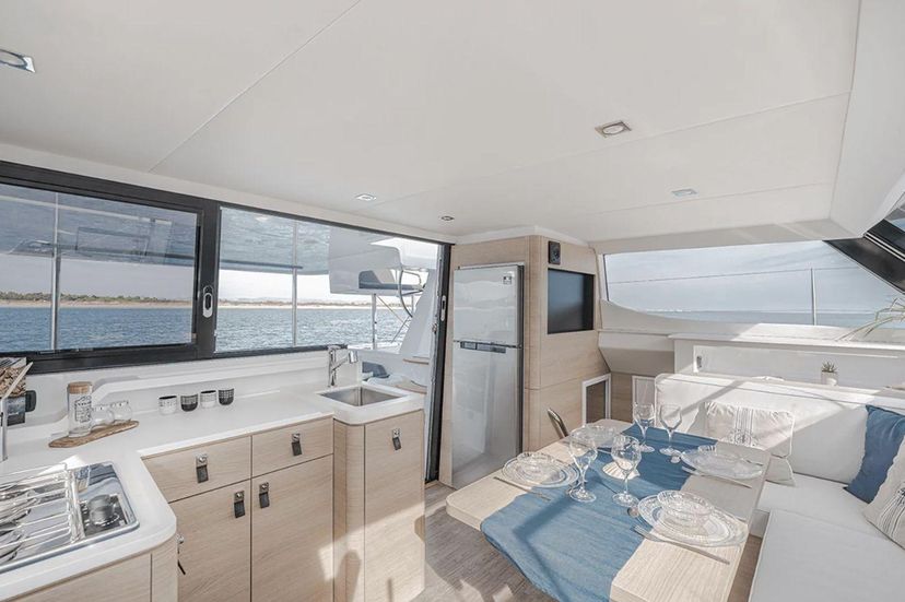 Aventura Catamarans Pronto Sail