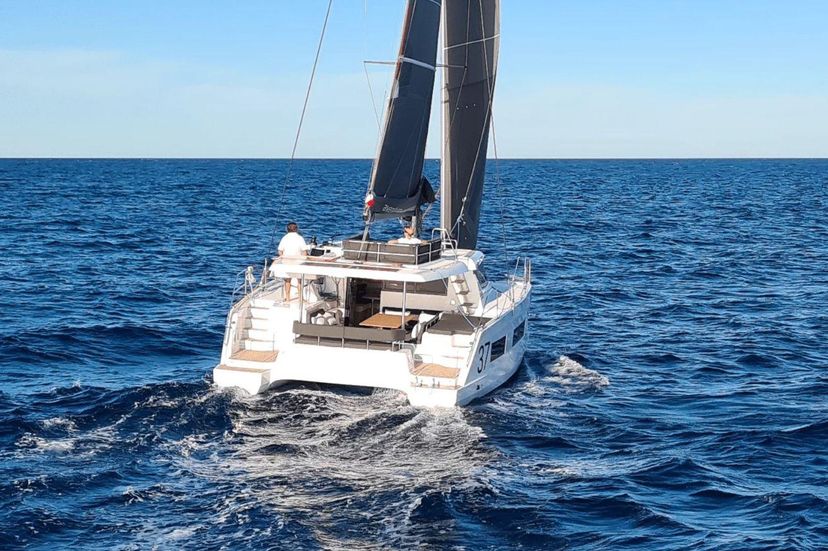 Aventura Catamarans Pronto Sail