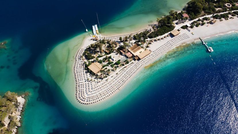 Aventura Catamarans Pronto Sail