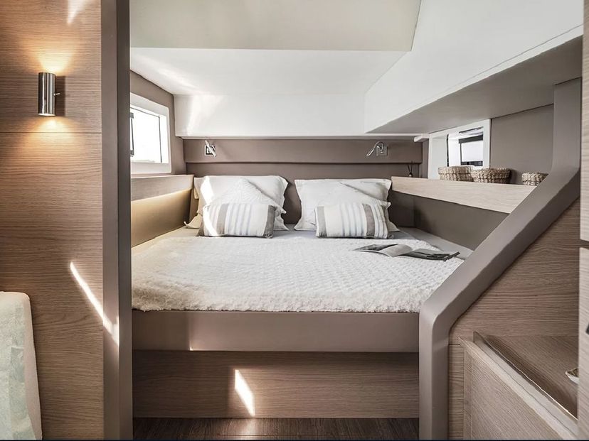Aventura Catamarans Pronto Sail