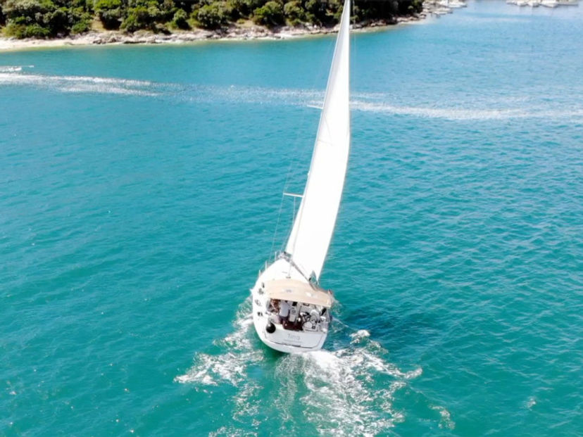 Jeanneau 38 Tina