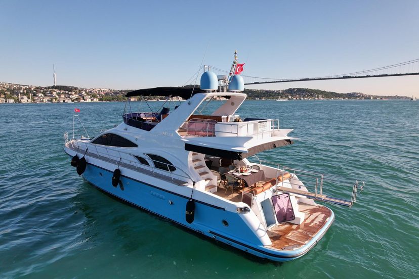 Bella Yacht 
