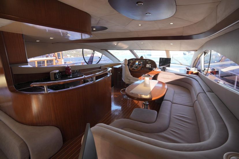 Bella Yacht 