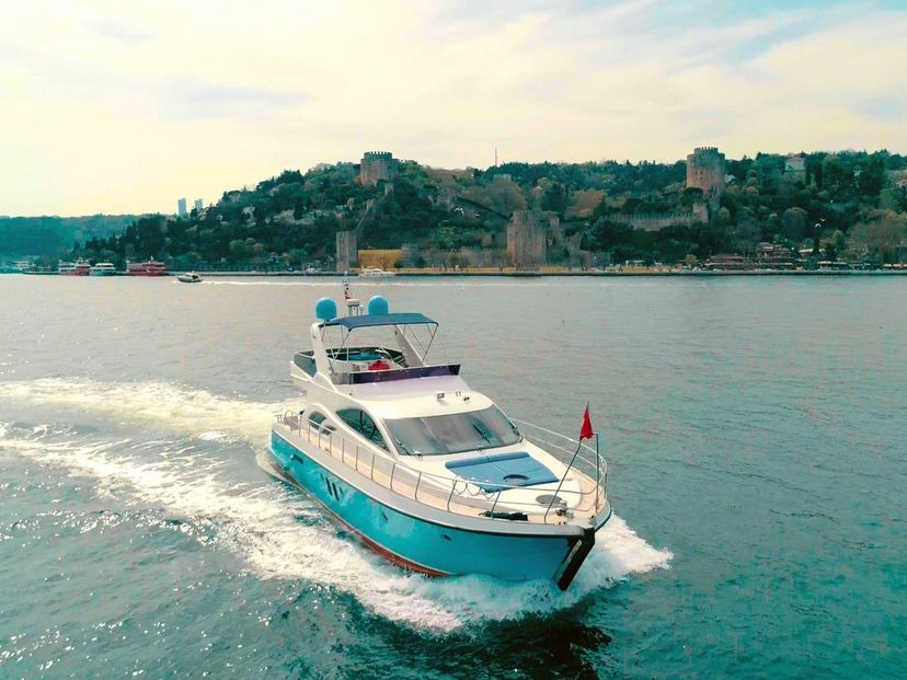 Bella Yacht 