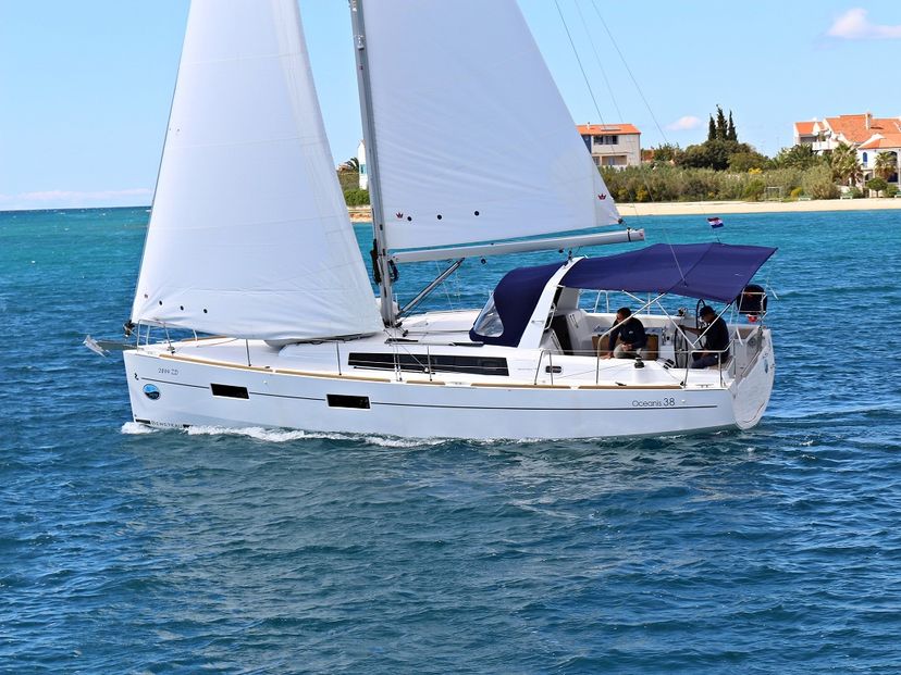 Beneteau 38 AURA