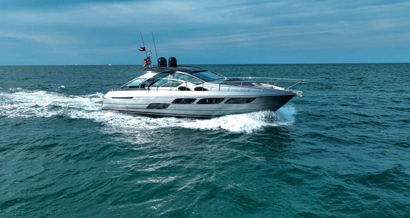 Pershing 5x Grey