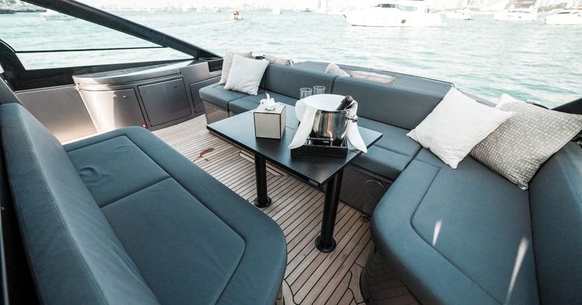 Pershing 5x Grey
