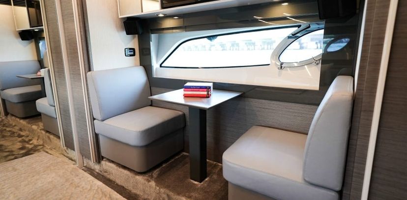 Pershing 5x Grey