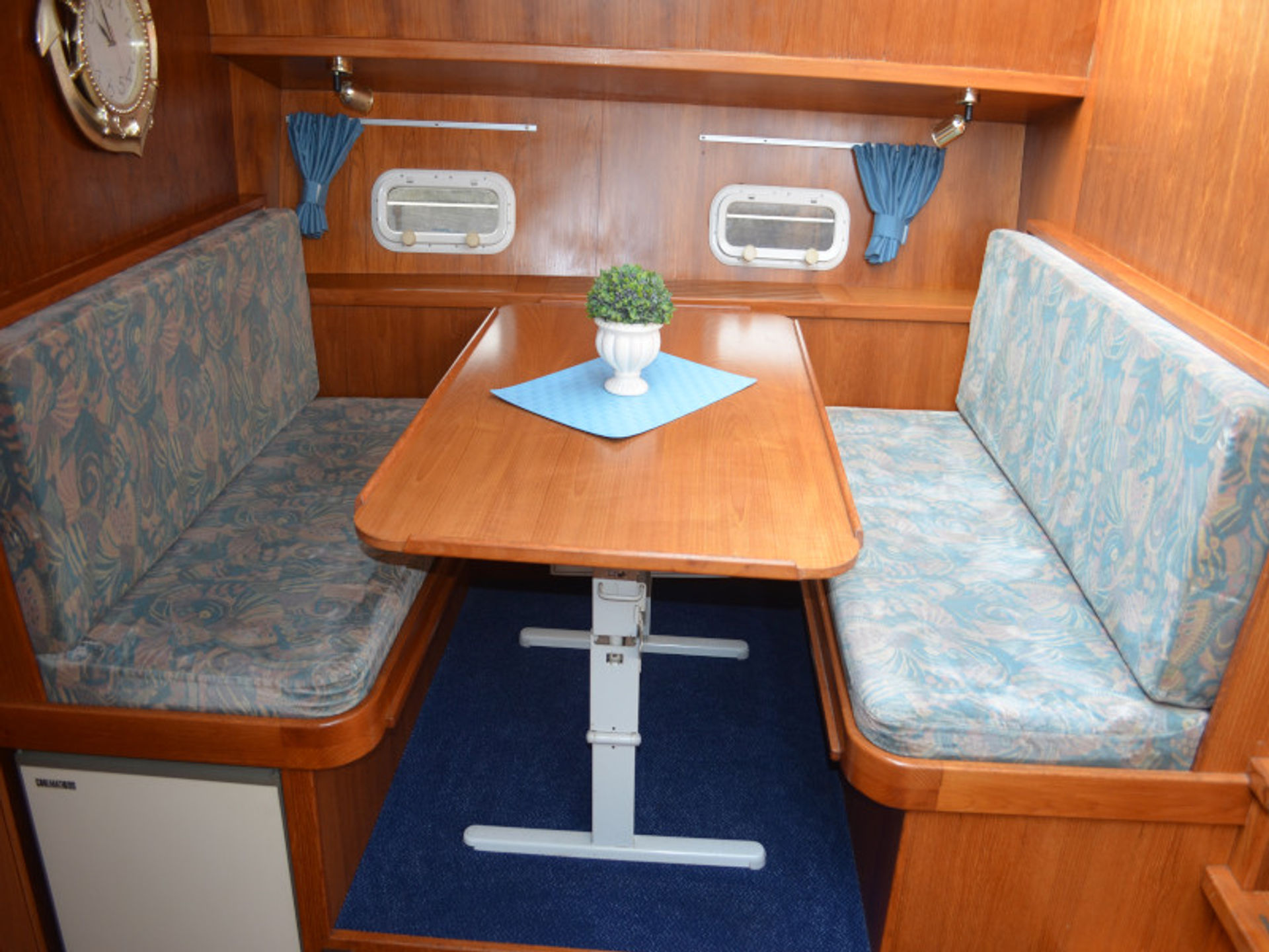 1995962190000103511_2._Interior_6.JPG