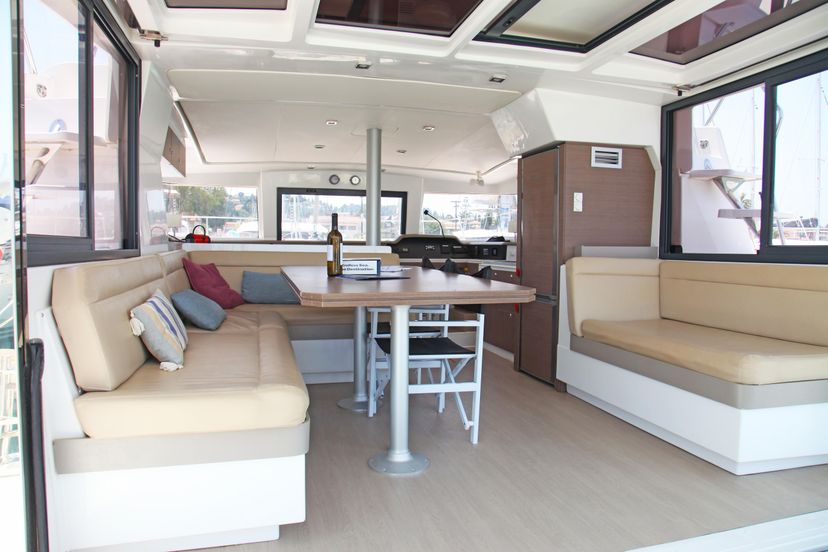 Bali Catamarans 4.1 HEPHAESTUS