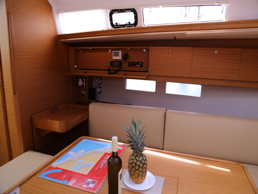 Dufour Yachts GRAND Sea  Hawk 