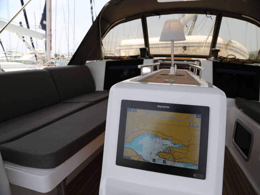 Dufour Yachts GRAND Sea  Hawk 