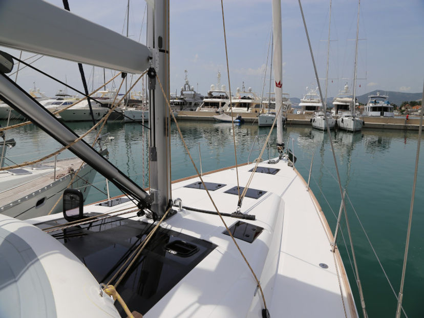 Dufour Yachts GRAND Sea  Hawk 