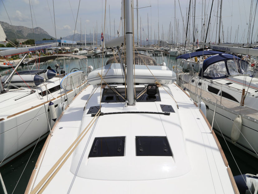 Dufour Yachts GRAND Sea  Hawk 