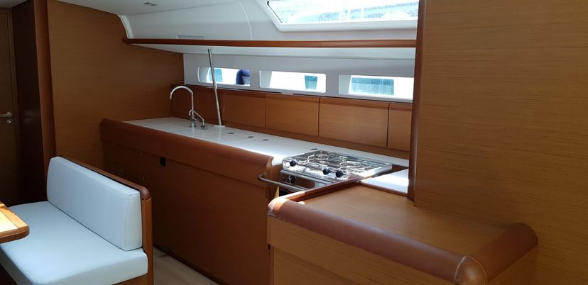 Jeanneau 51 Pata