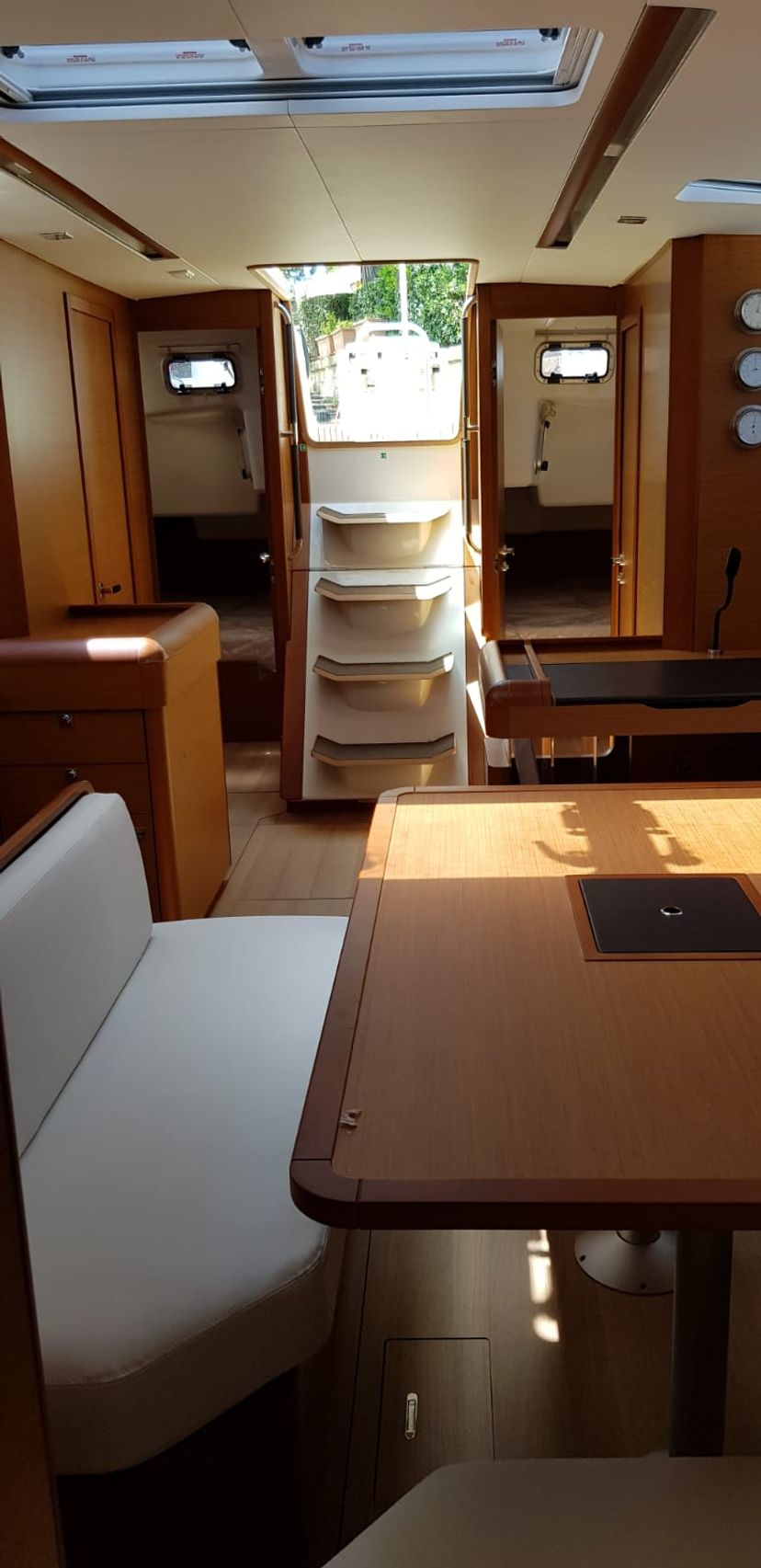 Jeanneau 51 Pata