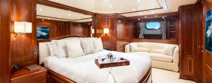 Benetti 110