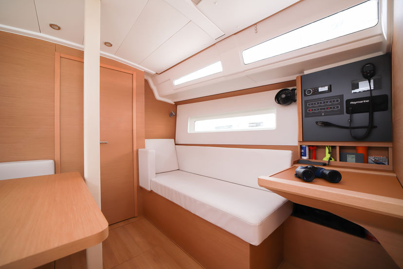 Jeanneau 38 Twenty-One Cent - Comfort line